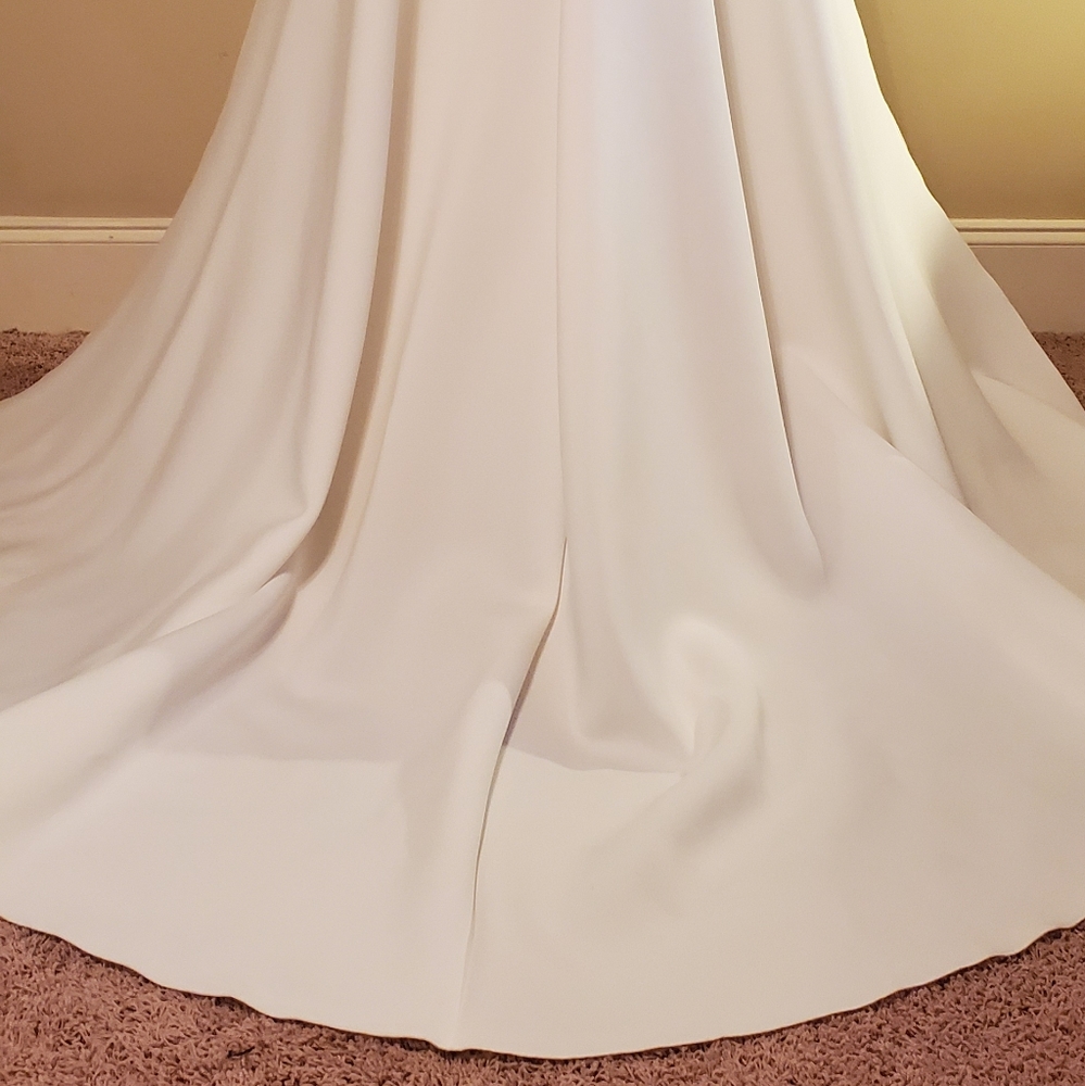 Formal gown - Picture 4 of 4